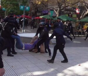 represion_mendoza_05jul20_005-768x663