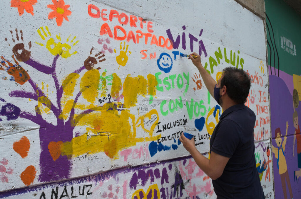 MURAL3