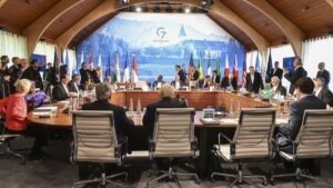 g7