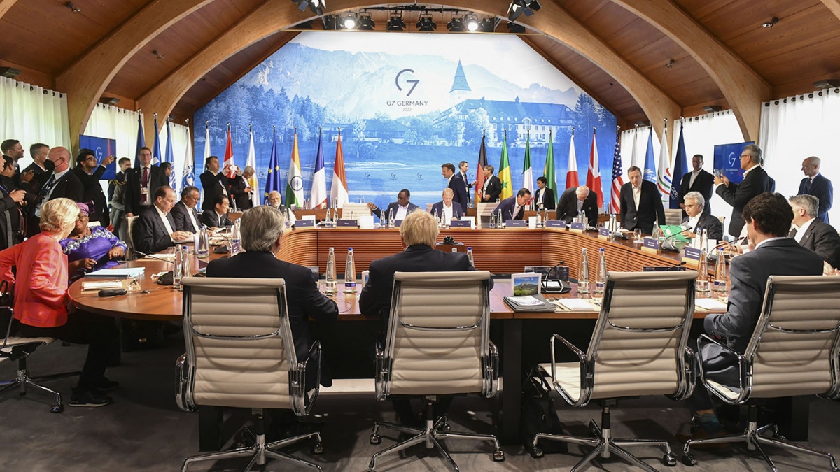 g7