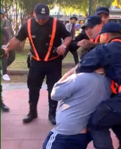 represion-policial-en-plaza-pringles