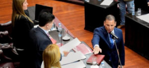 Jura Enrique Ponce