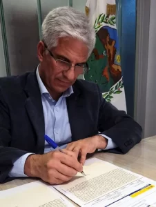 Poggi firma